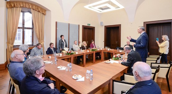 Plzeňskou radnici navštívili zástupci krajských i bavorských seniorských spolků