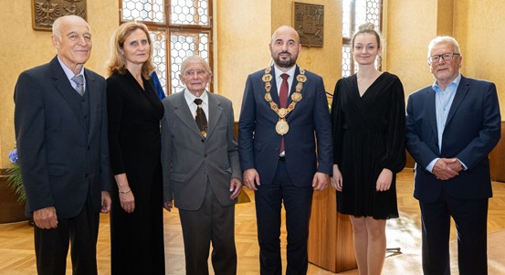 Město Plzeň ocenilo mladou vědkyni, výtvarníka, lékaře a ochránce přírody, zakladatele soukromého rozhlasového vysílání a také právníka, filantropa a umělce