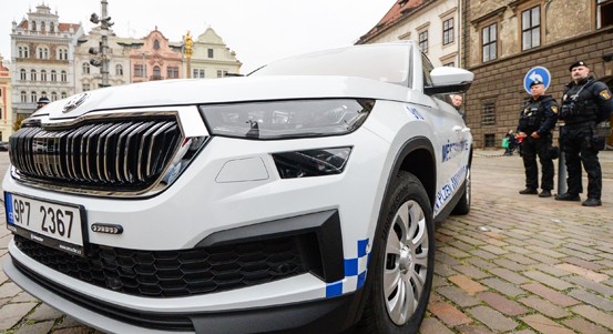 Nové služební vozidlo Škoda Kodiaq zefektivní zásahy prvosledových hlídek plzeňské městské policie