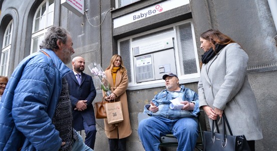 Město Plzeň přispělo na nový babybox