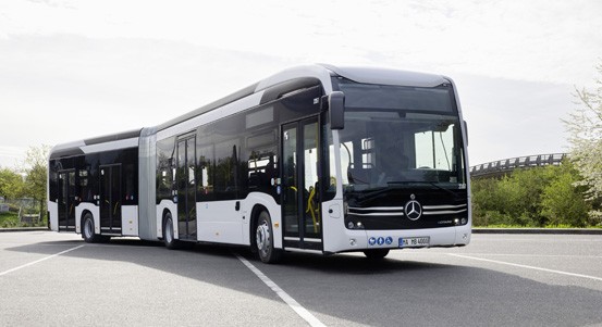 Dopravní podniky testují elektrický kloubový autobus, chtějí udržitelnou městskou dopravu