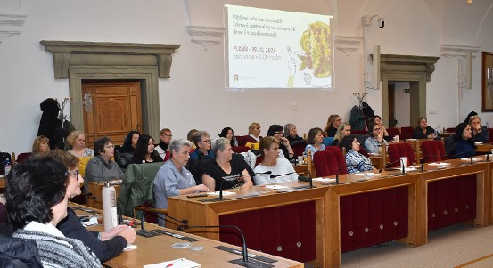 Ryby a luštěniny ve školních jídelnách? S tím poradil seminář na plzeňské radnici