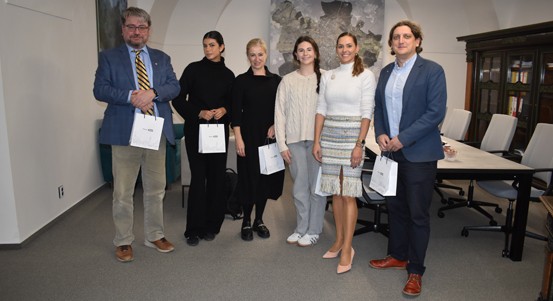 Studentky z Mexika a USA navštívily radnici