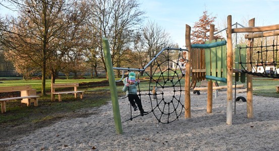 V Českém údolí byla dokončena obnova dětského hřiště