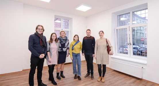 Nevyužívaný prostor se proměnil ve Vzducholoď. Útočiště v ní najdou děti a mladí lidé