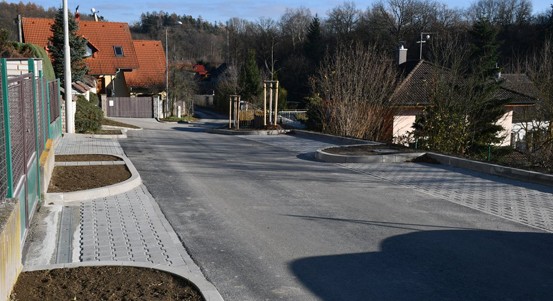 Oprava ulice Ve Višňovce v Božkově skončila