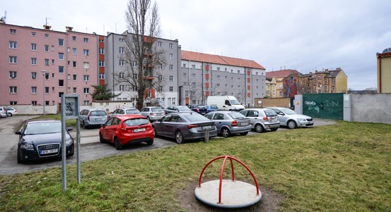 Přestavba vnitrobloku v Korandově ulici začíná