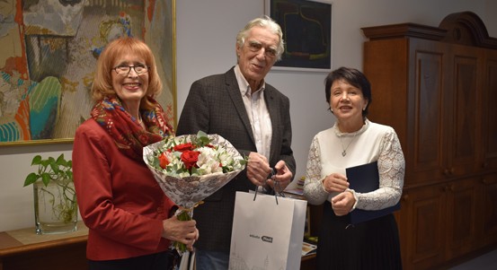 Herec Pavel Pavlovský oslavil 80. narozeniny. Na radnici ho přijala radní Eliška Bartáková