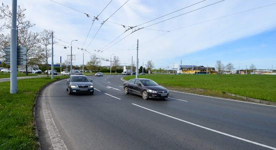 Výjezd z okružní křižovatky u Makra do Folmavské se na několik dní uzavře