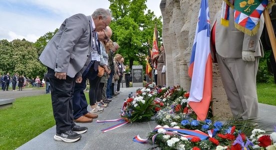 Město Plzeň uctilo památku bojovníků a obětí válek