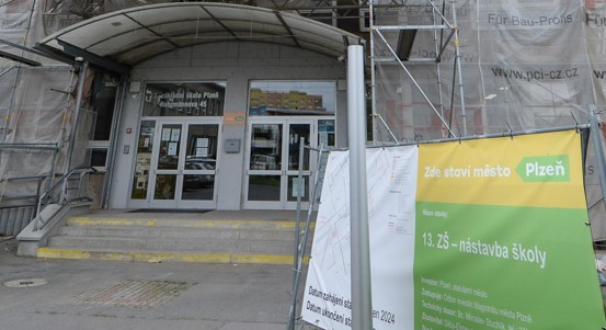 Nové učebny i lepší sportoviště. Plzeň během letních prázdnin opravuje své základní školy