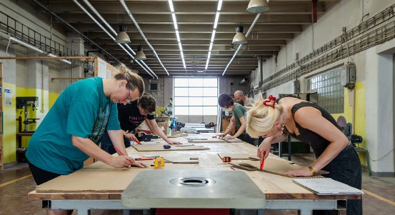 Mezinárodní letní škola umění ArtCamp hostila na čtyři sta účastníků. Podporuje ji město Plzeň