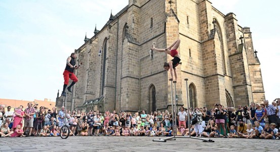 Pouliční umělci zaplní ulice Plzně. Blíží se Pilsen Busking Fest