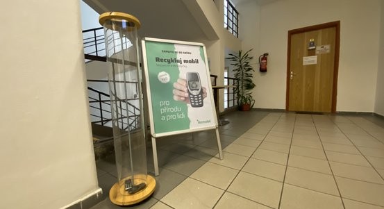 Magistrát města Plzně zřídil ve Škroupově 5 sběrné místo pro nepotřebné mobilní telefony