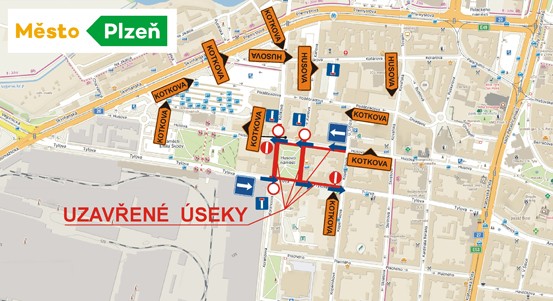 Opravy Husova náměstí pokračují, dopravní režim se o víkendu změní