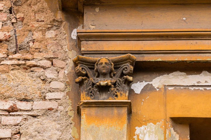 Dům na adrese Resslova 13 (fotografie: M. Pecuch) 251105_Resslova_13_6