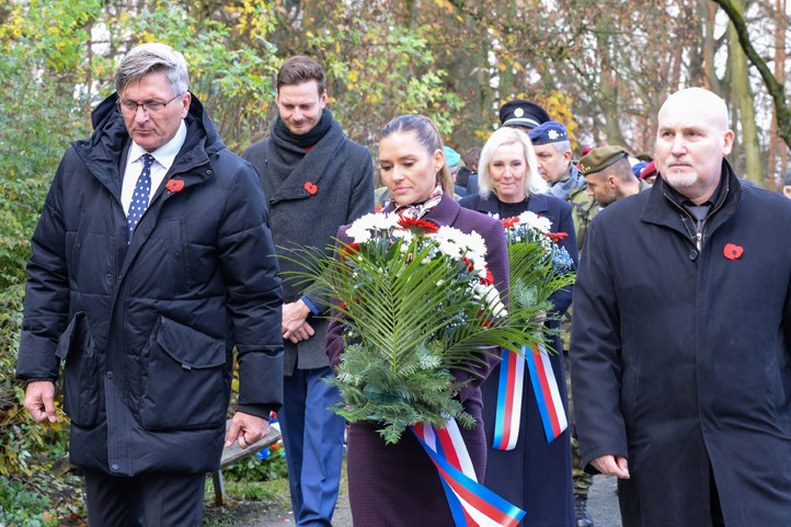 Fotografie: M. Pecuch / B. Hájková 251111_Den_valecnych_veteranu_27_web