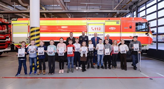 Školáci malovali, kdy mají lidé volat hasiče