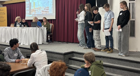 Téma Dobrovolnictví provázelo velké setkání Školních žákovských parlamentů v Plzni