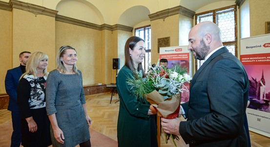 Zachránili životy i majetek. Plzeň ocenila jejich mimořádné činy