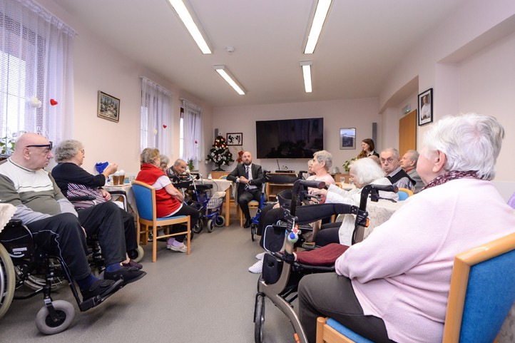 Spanilé jizdy členů Rady města Plzně (zdroj fotografií: město Plzeň) 251219_Spanile_jizdy_1