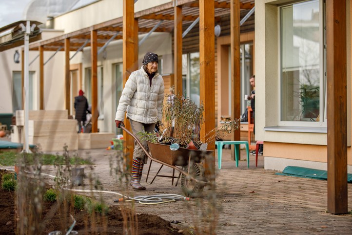 Ilustrační fotografie (zdroj: NF Zelený poklad) 251223_Zelena_strecha_zahrada_deti_2