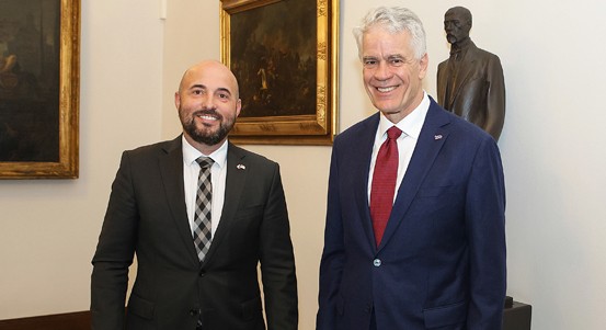 Primátor Plzně přijal velvyslance USA, tématem byly oslavy osvobození i vazby obou zemí