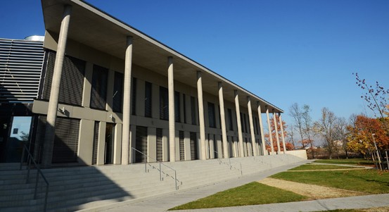 Západočeská univerzita sbírá knihy pro pacienty s Alzheimerem. Darovat může každý