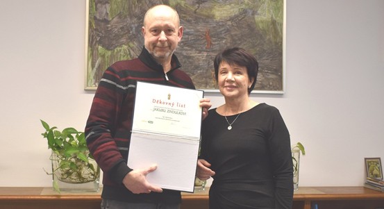 Jakub Zindulka oslavil šedesátku. Na radnici ho přijala radní Eliška Bartáková