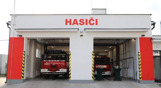 Koterovští dobrovolní hasiči mají opravenou zbrojnici