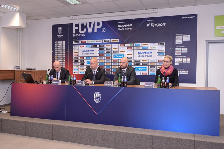 Fotografie: M. Pecuch 260310_Fotbal_stadion_rozvoj_TK_1