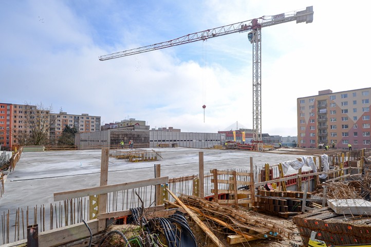 Stavba PD Atom (fotografie: M. Pecuch) 260313_PD_Atom_1