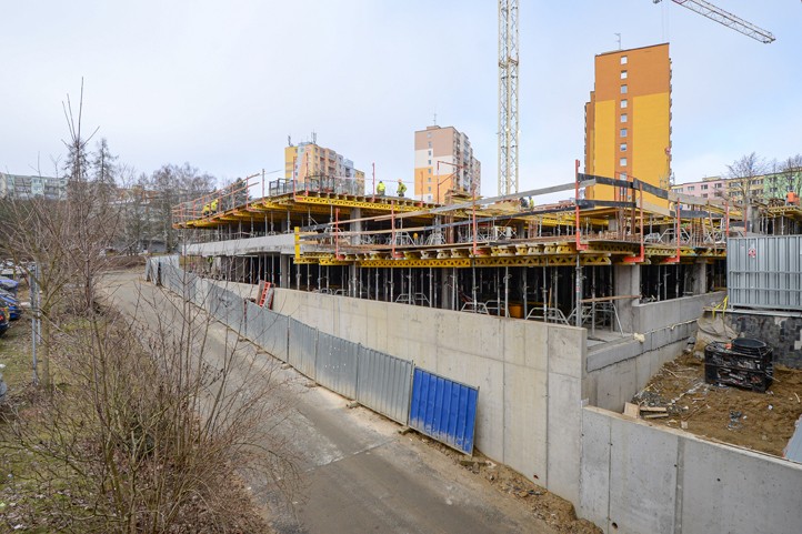 Stavba PD Atom (fotografie: M. Pecuch) 260313_PD_Atom_3