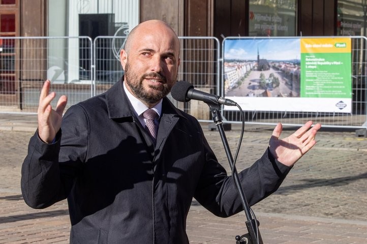 260408_rekonstrukce_náměstí_republiky_04