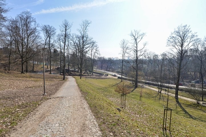 Lochotínský park. Fotografie: M. Pecuch 260409_lochotínský_park_02