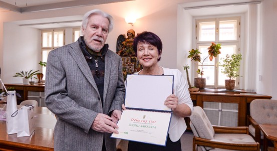 Plzeňský diskžokej Zdeněk Raboch oslavil jubileum. Na radnici přijal gratulaci