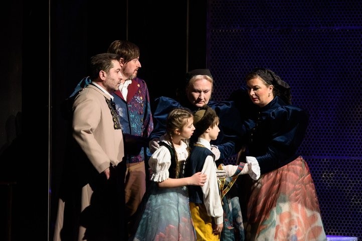 Opera Psohlavci. Fotografie: M. Root 260417_psohlavci_djkt_03