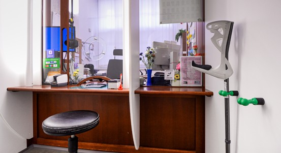 Plzeňské úřady jsou přístupnější. Pomáhají nové držáky na hole