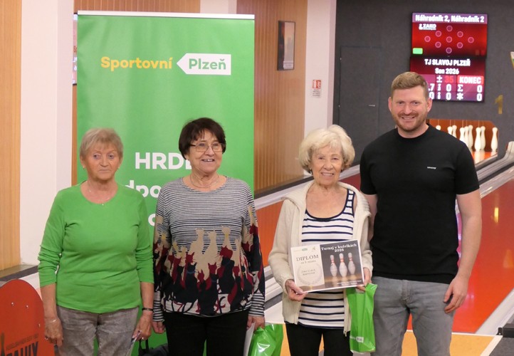 Foto: A. Jiránková 260424_Seniori_kuzelky_1