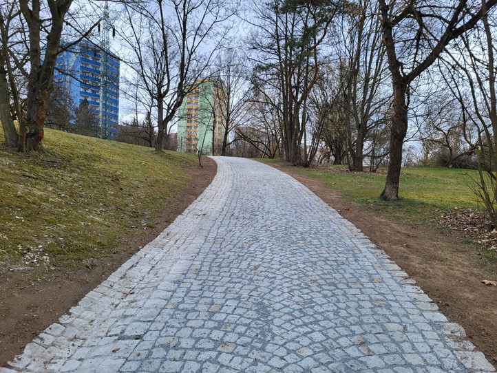 Po úpravách (foto: M. Menclová) 260429_Borsky_park_po_1