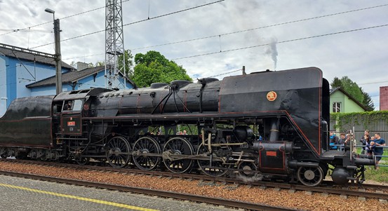 Během Slavností svobody 2026 opět vyjedou nostalgické vlaky s parní lokomotivou Šlechtična