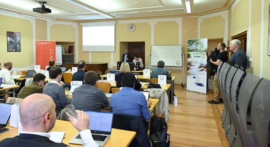 Plzeň zahájí pilotní projekty pro zklidnění dopravy u škol