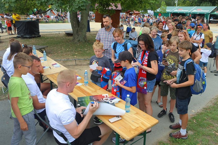 Zdroj fotografií: město Plzeň 260604_Sportmanie_2