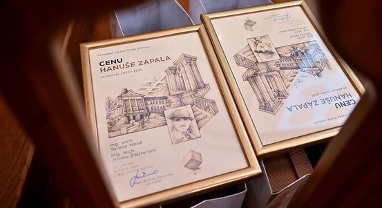 Prestižní Cena Hanuše Zápala za období 2022–2025 zná své držitele. Ocenění získávají lng. arch. Tereza Nová a lng. arch. Jiří Zábran za stavbu BYTOVÝ DŮM U BORSKÉHO PARKU