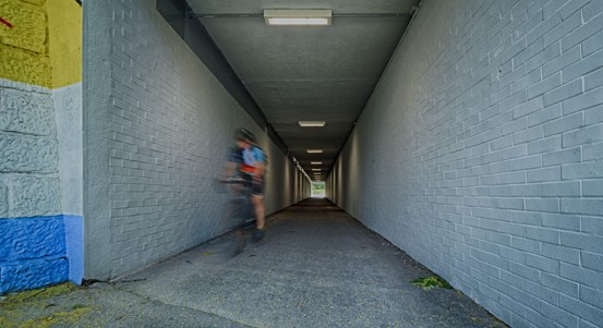 Podchod pod železnicí v ulici U Prazdroje je přívětivější