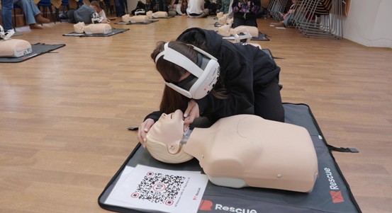 Plzeň učí tisíce školáků zachraňovat životy pomocí virtuální reality