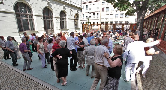 K tanci zahrají na zahradě Měšťanské besedy