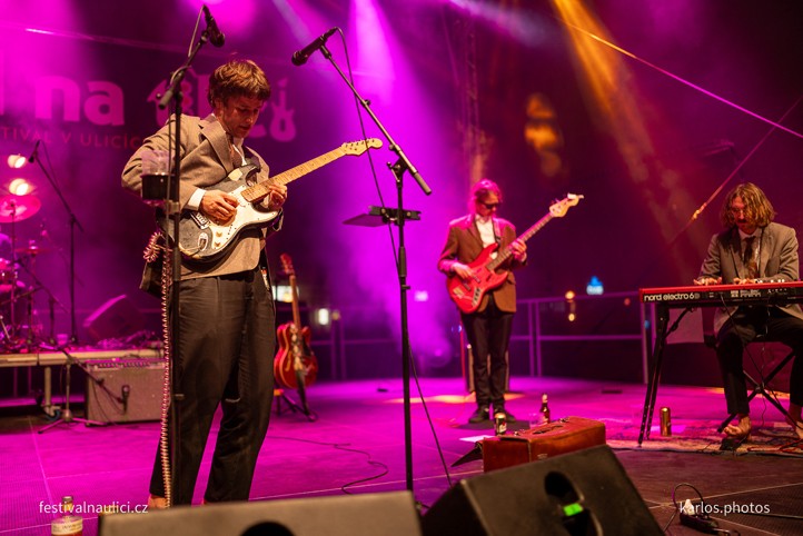 Zdroj fotografií: organizátor festivalu 260811_Na_Ulici_Skotacni_kulomet