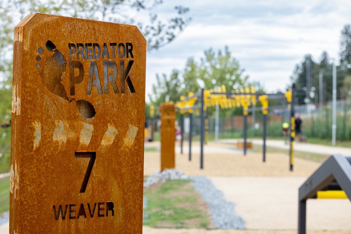 260903_Predator_park_2