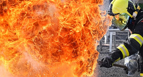 Den plný adrenalinu a moderní techniky. Hrdinové Plzně představili náročnou práci záchranných složek